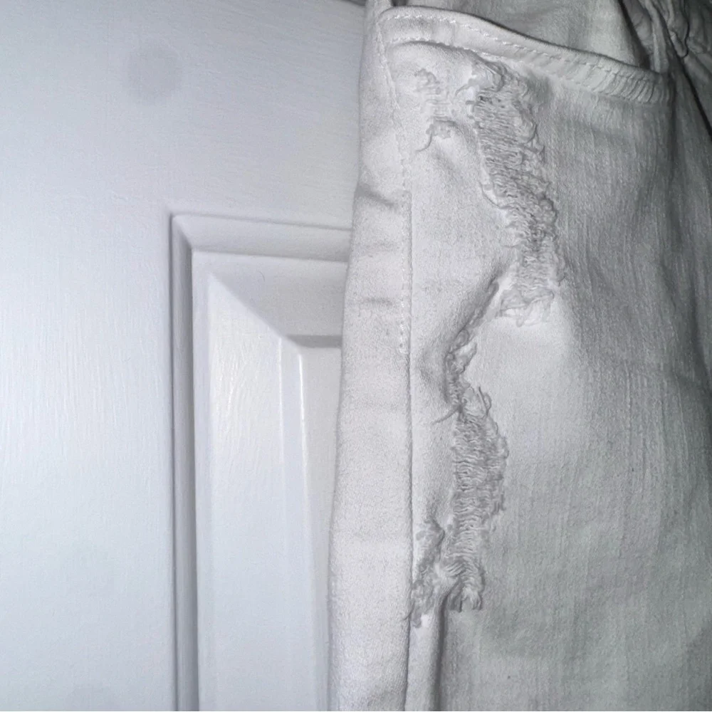 J Brand Lela pencil skirt in destructive white denim distressed 32